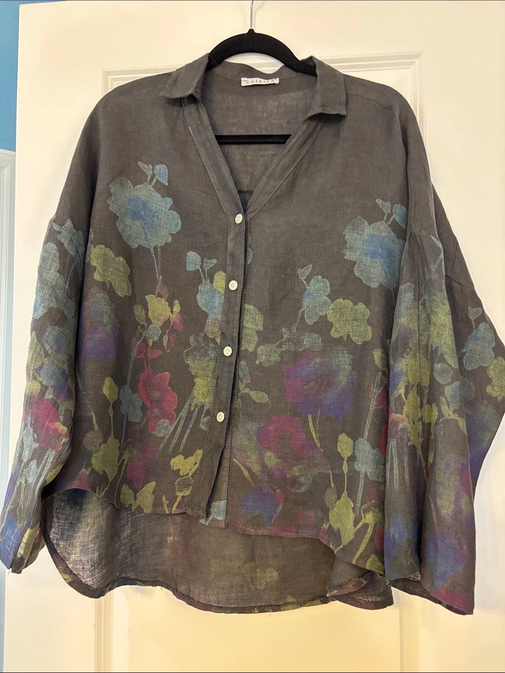 Women's Black Linen Floral Button-Front - Relaxed Collared Blouse